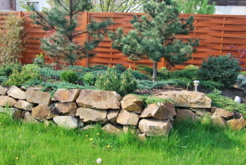 Zid din piatra naturala, jardiniera din piatra (2)